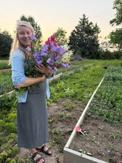 U-Pick Flower Experience at Endress Acres